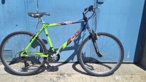 Vtt BH supra  Taille 26 pouces, suspension avant. 18 vitesses