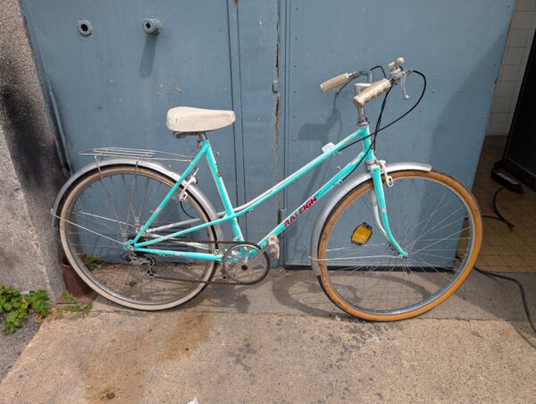 Raleigh bleu 5 vitesses, 26 pouces