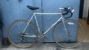 Vélo de course Belfo gris - 28 pouces