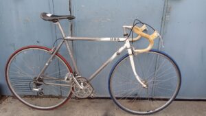 Vélo de course MBK Trainer gris - 28 pouces