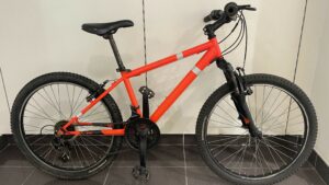 Vélo rouge - 24 pouces