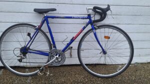 Vélo de course Giant.