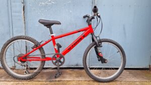 vélo VTT Btwin racing boy rouge 20 pouces